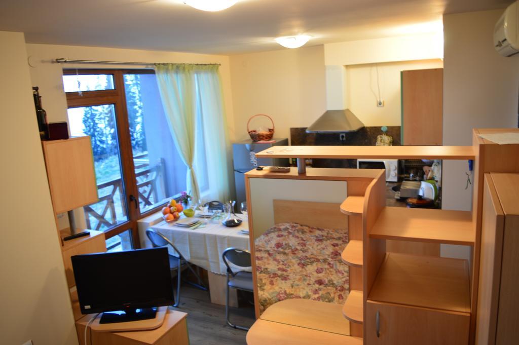 Aparthotel Pine Hills Pamporovo Exterior photo